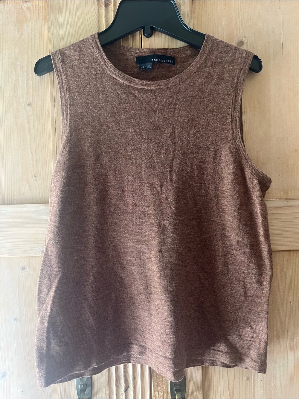 360 Cashmere cotton tank on chestnut brown